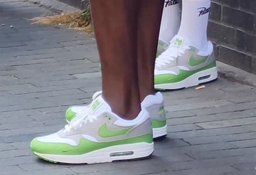Patta x Nike Air Max 1 Chlorophyll am Fuß
