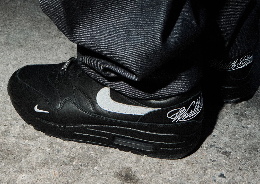 Supreme x Nike Air Max 1 Pack | Dead Stock Supreme x Nike Air Max 1 Pack | Dead Stock