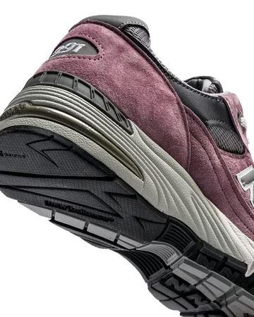 New Balance 991 Pink Suede