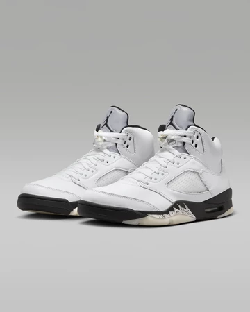 Jordan 5 Reverse Metallic schräg frontal