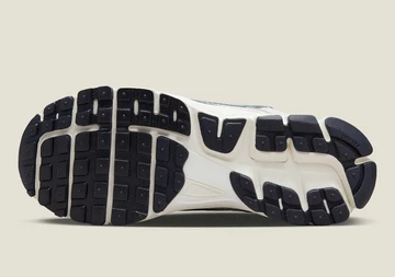 Nike Vomero 5 Photon Dust