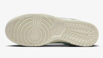 Dunk Low Mica Green