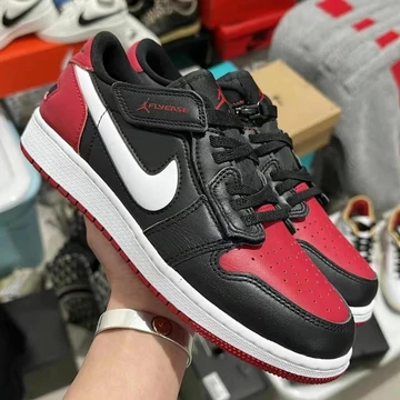 Jordan 1 Low FlyEase Bred