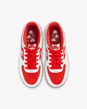 Nike Air Force 1 Low Valentine's Day 2025 von Oben