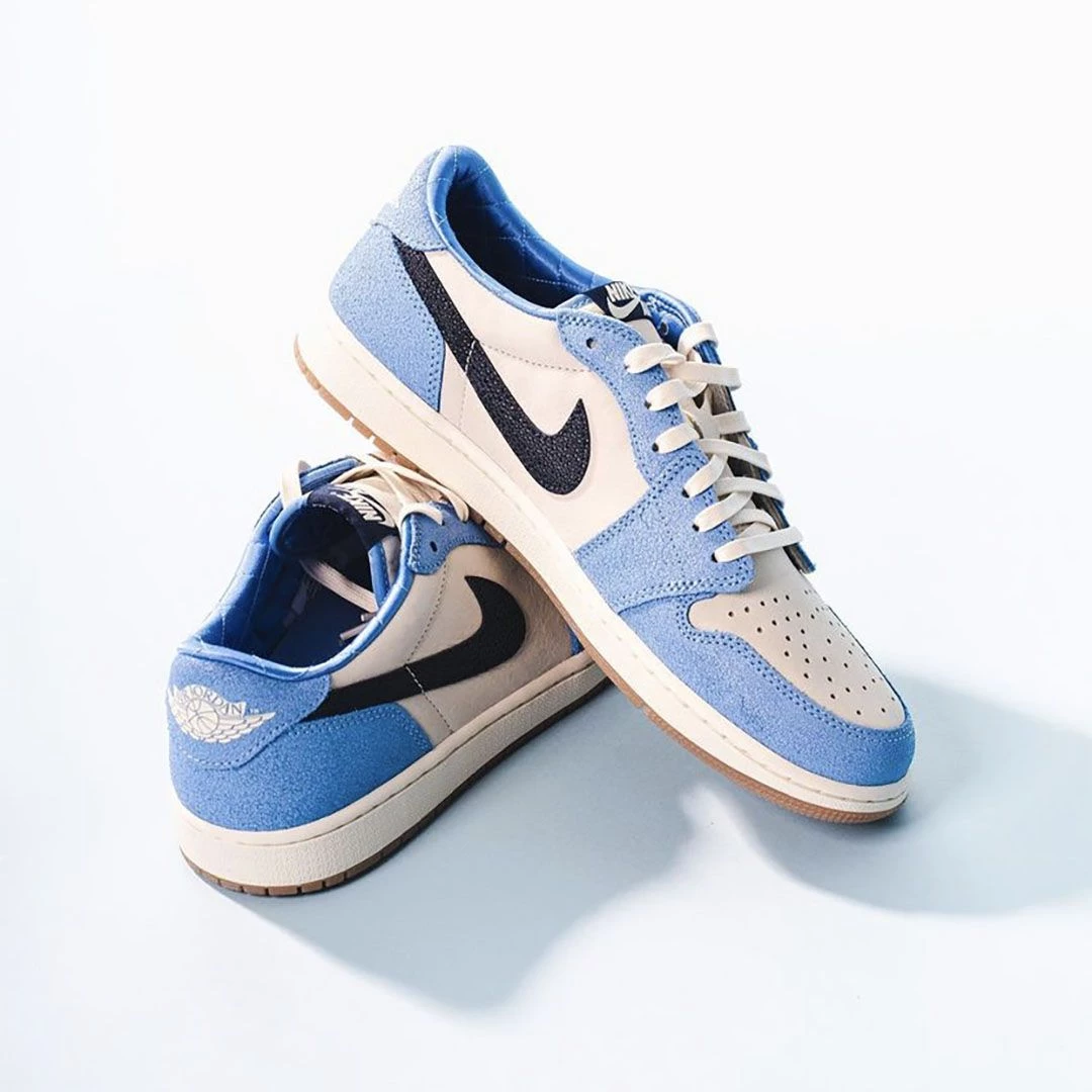 Air Jordan 1 Low OG UNC - Exclusive release | Dead Stock display picture 1