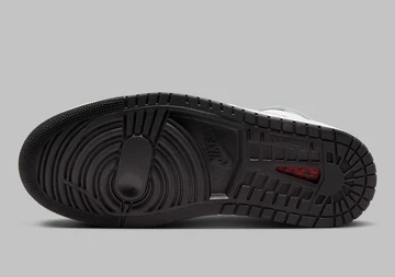 Jordan 1 Zoom CMFT 2 Chrome Swoosh