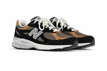 New Balance 990 v3 Black Tan