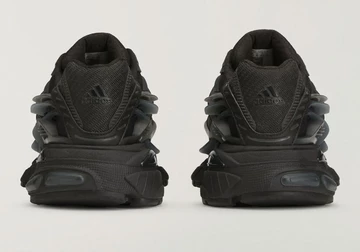 adidas Jellyfish Triple Black von hinten