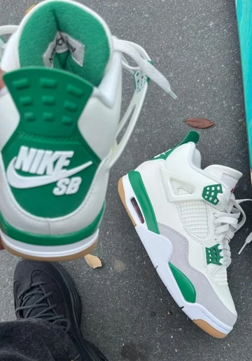 Nike SB Air Jordan 4 Pine Green