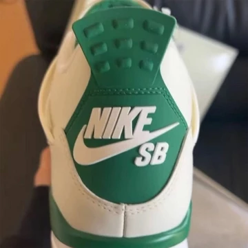 Nike SB Air Jordan 4 Pine Green