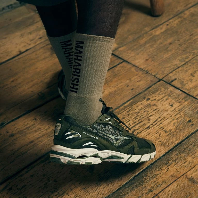 Maharishi Mizuno Wave Rider 10 Deep Depths D1GD222501 | Dead Stock