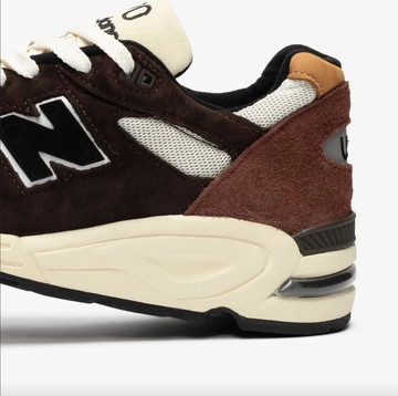 New Balance 990 v2 Mocha