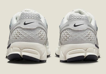 Nike Vomero 5 Photon Dust