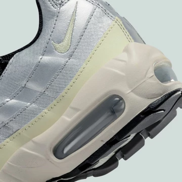 Air Max 95 Metallic Silver Alabaster