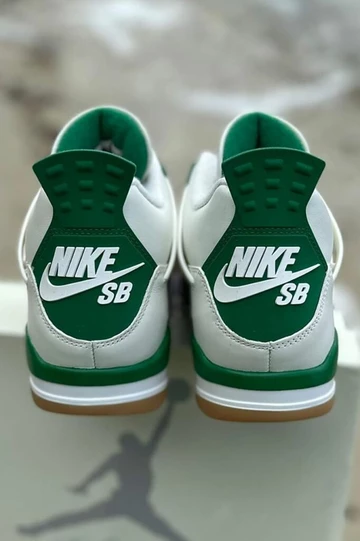 Nike SB Air Jordan 4 Pine Green
