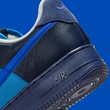 Stash x Nike Air Force 1 Low Harbor Blue Detail Ferse von der Seite