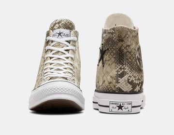 Stüssy x Converse Chuck 70 High Snakeskin Paar vorne und hinten