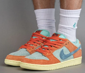 Nike SB Dunk Low Noise Aqua