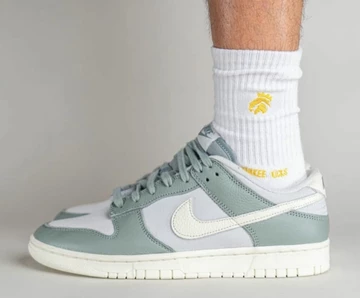Dunk Low Mica Green