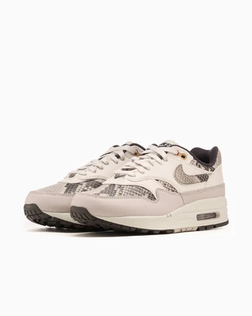 Air Max 1 Snakeskin Light Orewood Brown Paar schräg seitlich