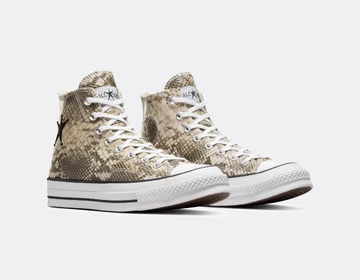 Stüssy x Converse Chuck 70 High Snakeskin Paar seitlich