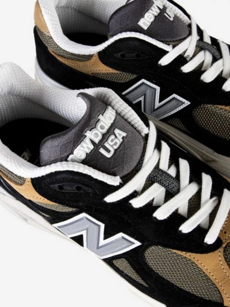 Black new balance 990 online