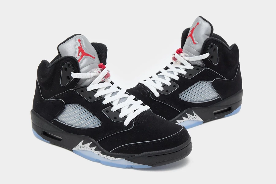 Jordan Black Metallic Reimagined HF3975-001 Dead Stock