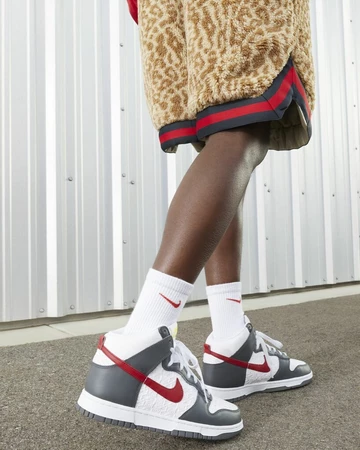 Dunk High Hoops Grey Red