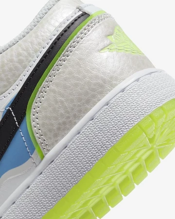 Jordan 1 Low Warp Swoosh