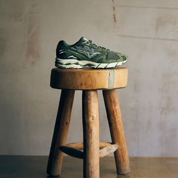 Maharishi Mizuno Wave Rider 10 Deep Depths