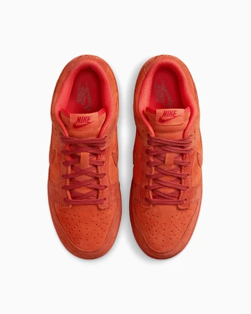 Nike Dunk Low SE Picante Red Paar von oben