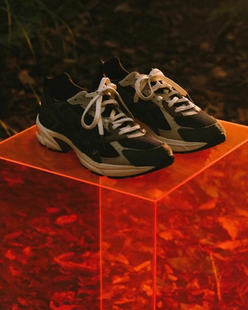 Hal Studios ASICS GEL-1130