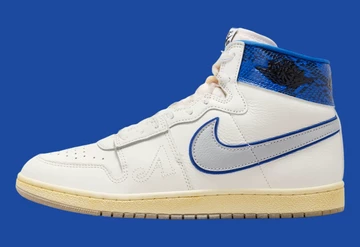 Awake NY x Jordan Air Ship Game Royal Außenseite
