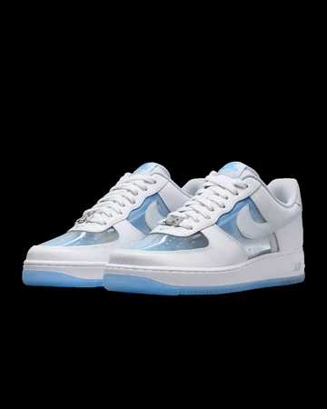 Nike Air Force 1 Invisible UNC Außenseite