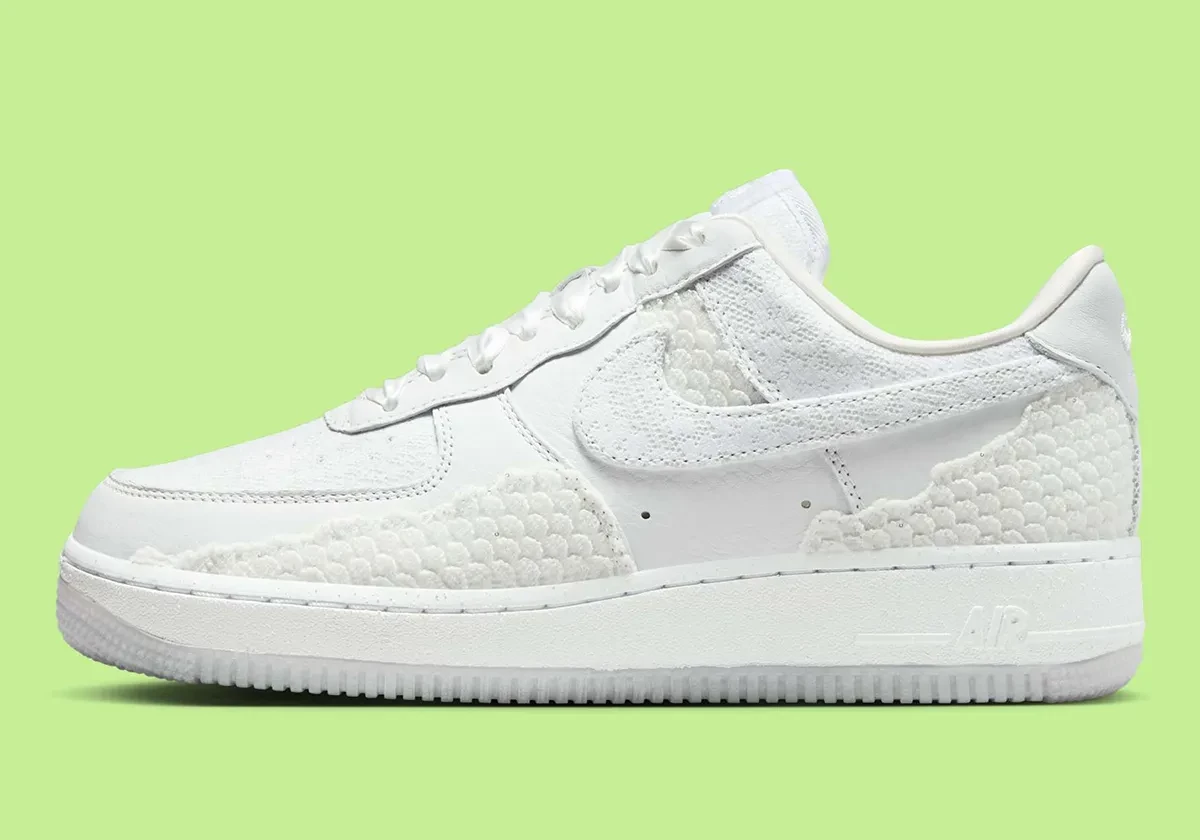 Tênis Nike Air Force 1 07 LX Year of Snake 2025 Bege - LK