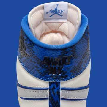 Awake NY x Jordan Air Ship Game Royal Detailbild