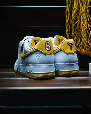 Kobe Bryant x Nike Air Force 1 Low Varsity Maize