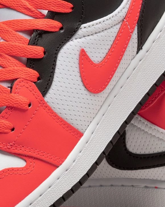 Jordan Low Mismatch Chicago Dead Stock