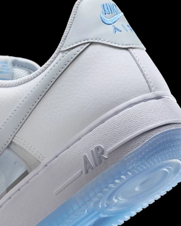 Nike Air Force 1 Invisible UNC Ferse Details