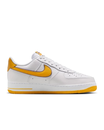 Kobe Bryant x Nike Air Force 1 Low Varsity Maize Innenseite