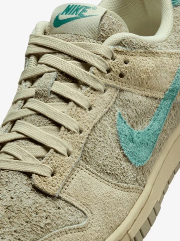 Dunk Low Olive Aura Detail 2
