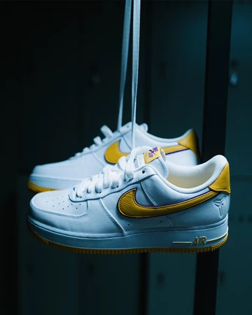 Kobe Bryant x Nike Air Force 1 Low Varsity Maize