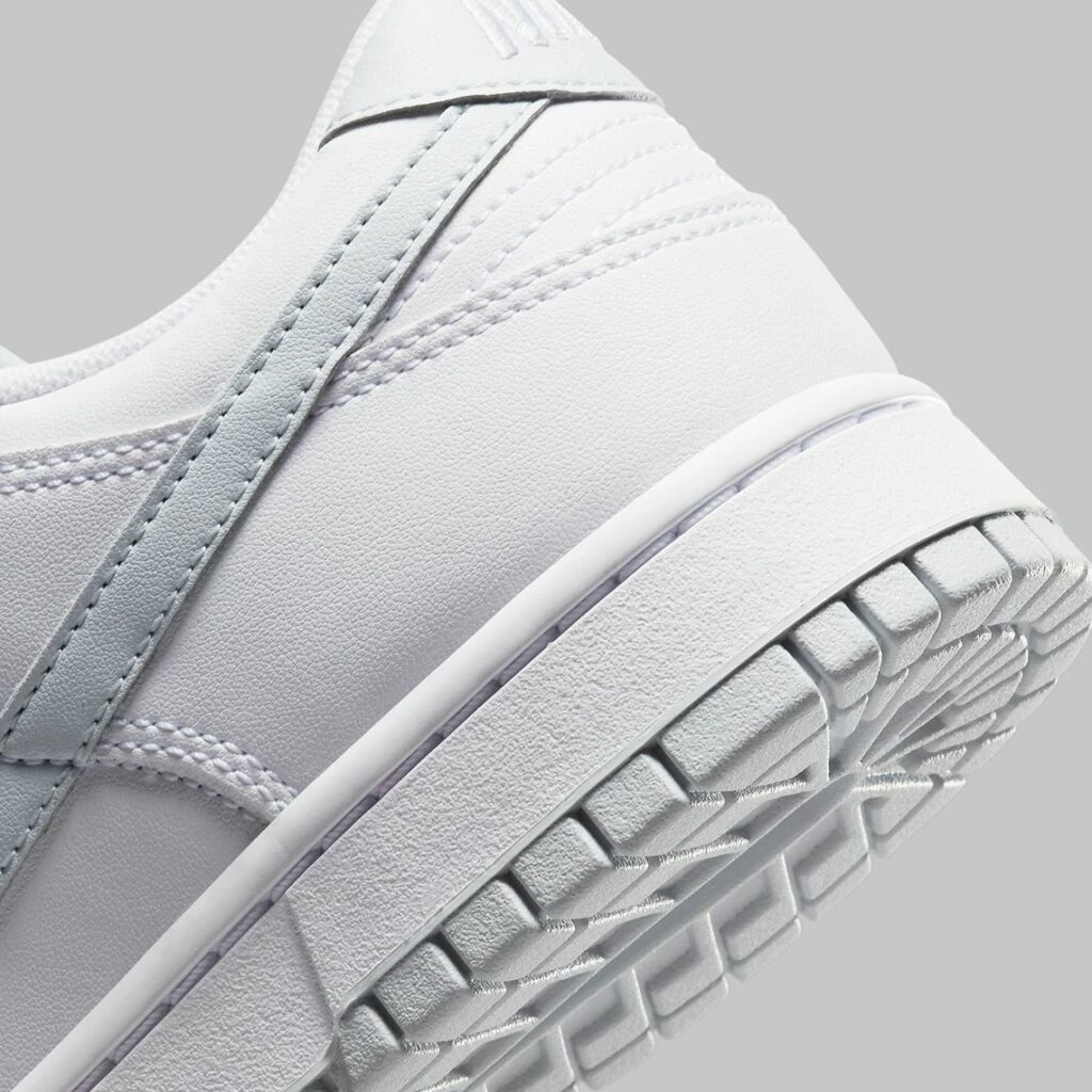 Dunk Low Pure Platinum DV0831-101 | Dead Stock