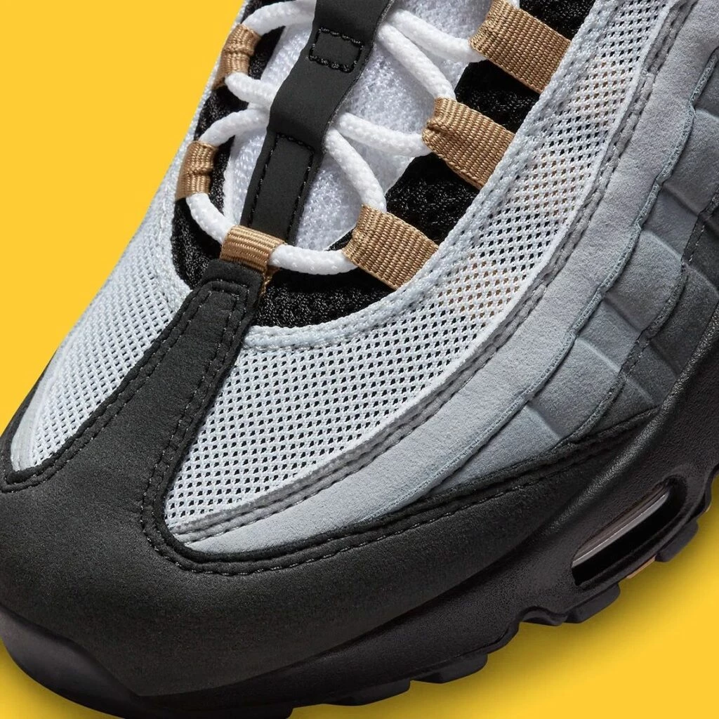 Air Max 95 Icons Yellow Strike DX4236-100 | Dead Stock