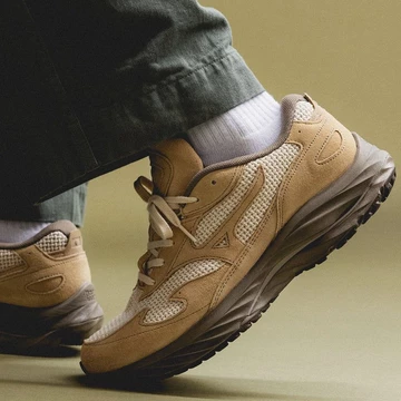 Beams Mizuno Wave Rider Beta