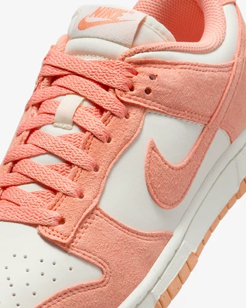 Nike Dunk Low Soft Pearl Upper Details