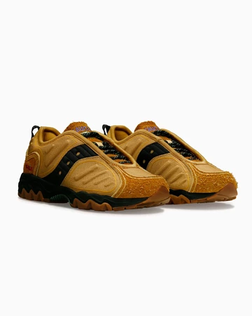 Colour Plus Co. x Saucony Matrix Harvest Wheat Paar von der Seite