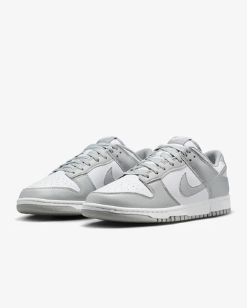 Nike Dunk Low White Light Smoke Grey Paar schräg seitlich