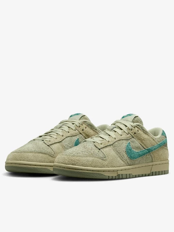Dunk Low Olive Aura Paar von der Seite