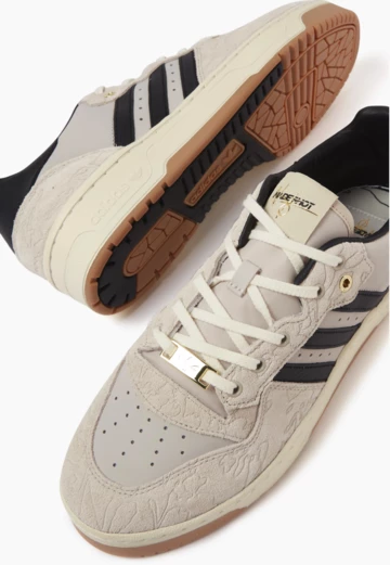 Nadeshot adidas Rivalry Paar von oben